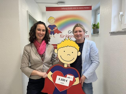 Großartige Spendenaktion: Schwarz IT – Großes Herz für „kleine Helden“