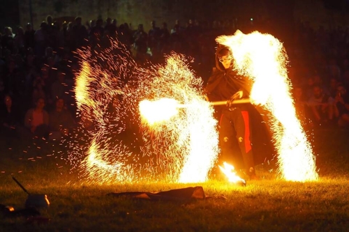 Mittelalterfest auf Burg Steinsburg: Ein Fest für Weinliebhaber