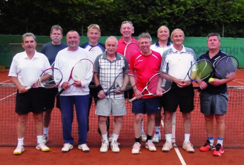 Herren 55 des TC Neckar Heilbronn e.V. feiern Aufstieg