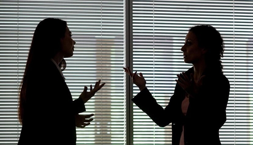 Fürsorgepflicht: Arbeitgeber müssen Mobbing unterbinden