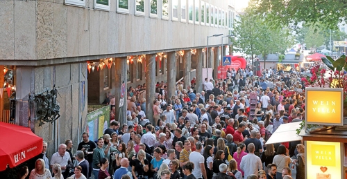 Weindorf als bedeutendes Fest in Heilbronn