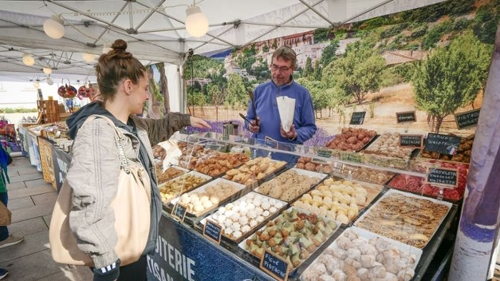 Französischer Markt in Ludwigsburg: Ein Paradies für Weinliebhaber
