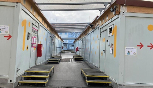 Neckartalschule in Heilbronn setzt auf Container-Unterricht