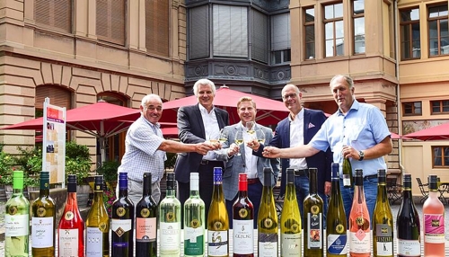 Heilbronner Wengerter feiern ein Vierteljahrhundert Wein-Villa