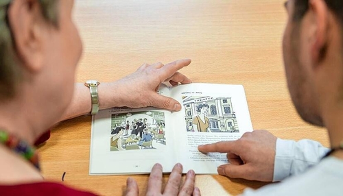 Sprachkompetenz junger Menschen stärken