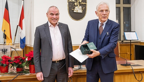 Ehrung von Ralf Klenk: Ein Vorbild in Bildung und Engagement