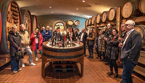 Fürstenfass-Weinkellerei Hohenlohe setzt Stimme-Wein-Quiz die Krone auf