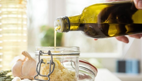 Olivenöl-Test: Weinartige Noten bei Olivenölen