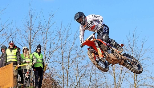 Winter-Motocross in Frankenbach von Frauen dominiert