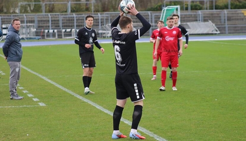 VfR Heilbronn gewinnt trotz Schwierigkeiten