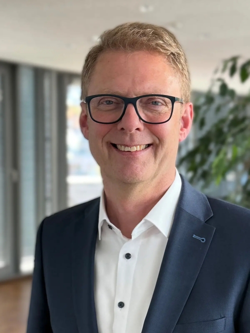 Jürgen Lechner wird Genosse bei der VR-Bank Heilbronn Schwäbisch Hall